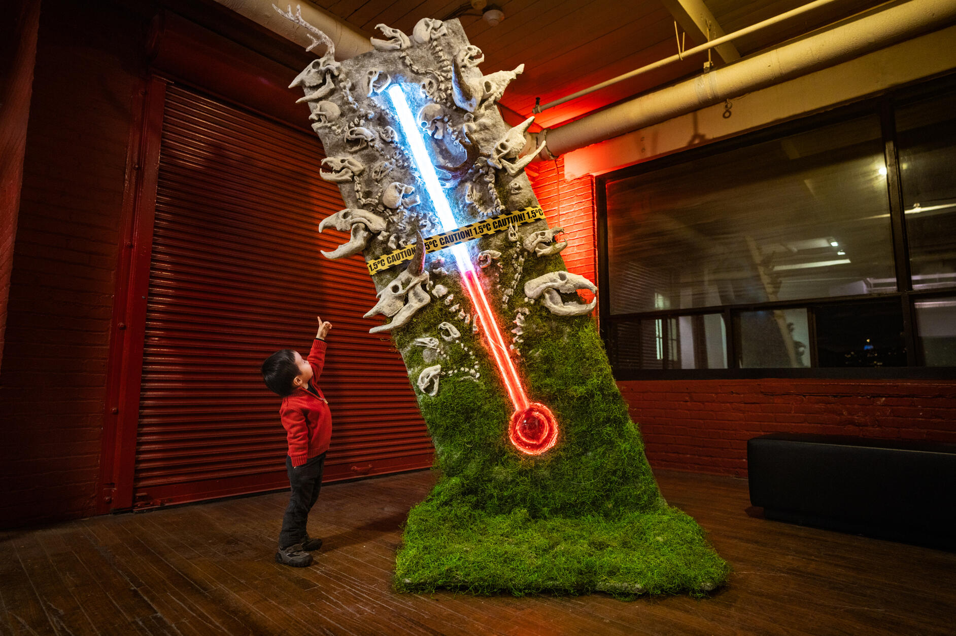 Extinction Thermometer